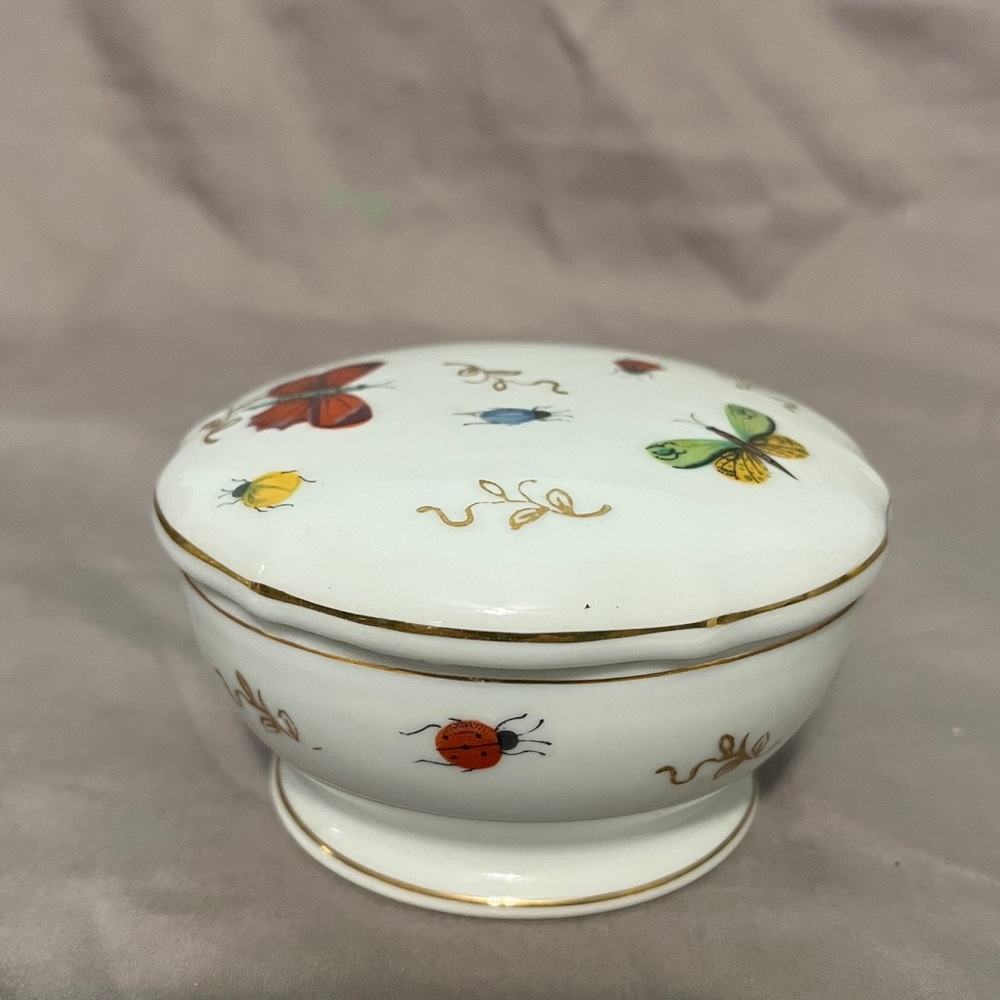 Vintage porcelain Lenwile Ardalt vanity set. - Picture 11 of 15